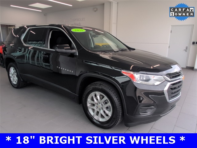 2021 Chevrolet Traverse LS photo 2