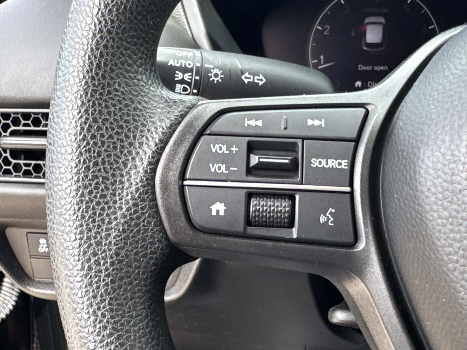 2023 Honda HR-V LX photo 28