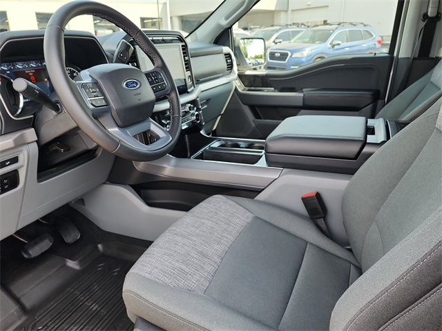2023 Ford F-150 XLT photo 14