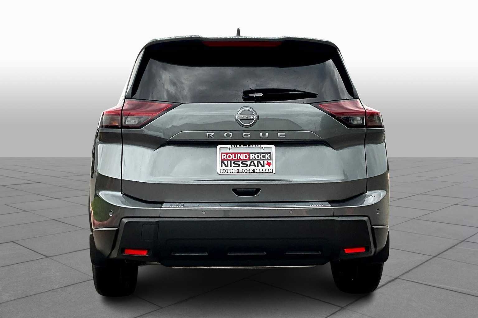 2025 Nissan Rogue SV photo 3