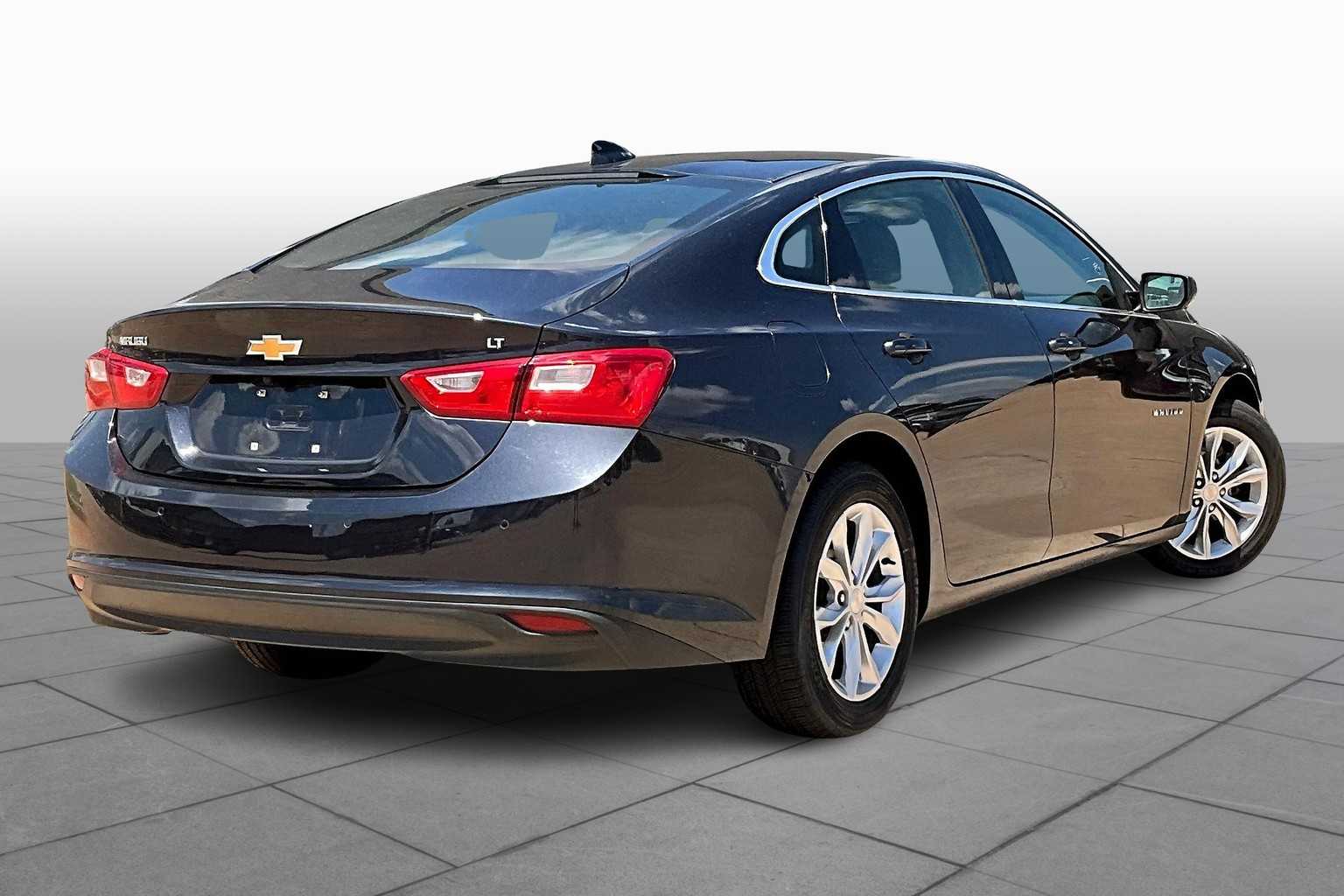 2023 Chevrolet Malibu 1LT photo 12