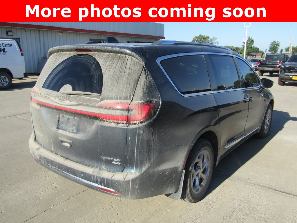 2021 Chrysler Pacifica Limited photo 5