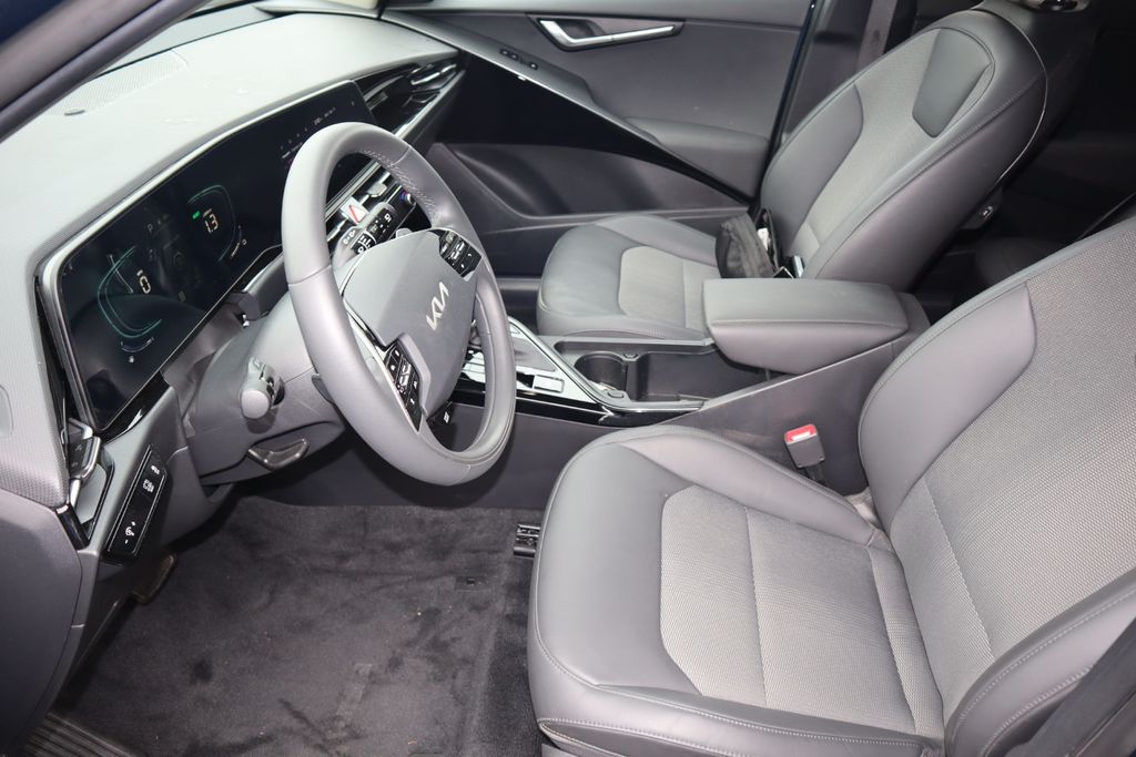 2024 Kia Niro EX photo 15