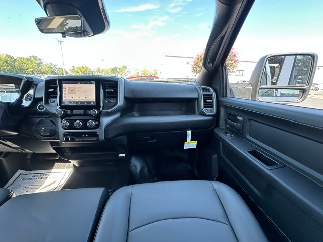2026 Ram 2500 Tradesman photo 28