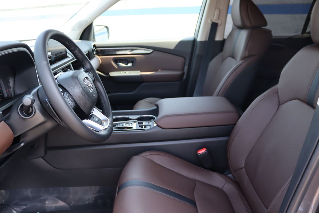 2025 Honda Pilot Elite photo 32