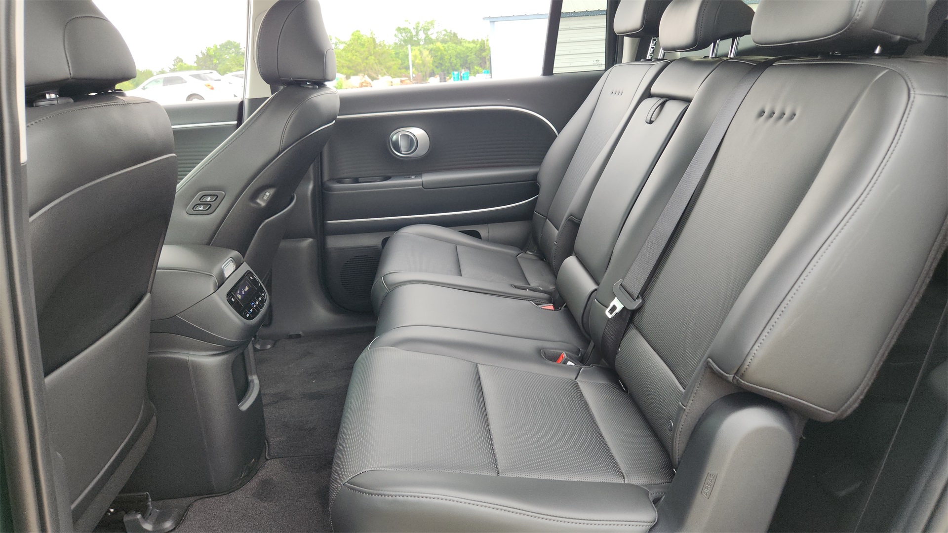 2026 Hyundai Ioniq SEL photo 16