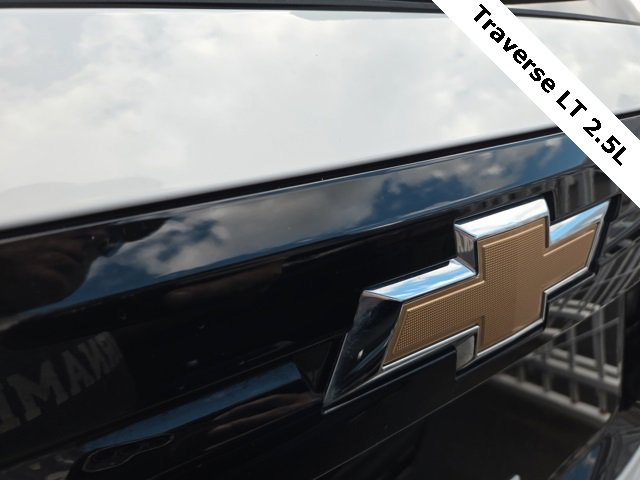 2025 Chevrolet Traverse photo 11