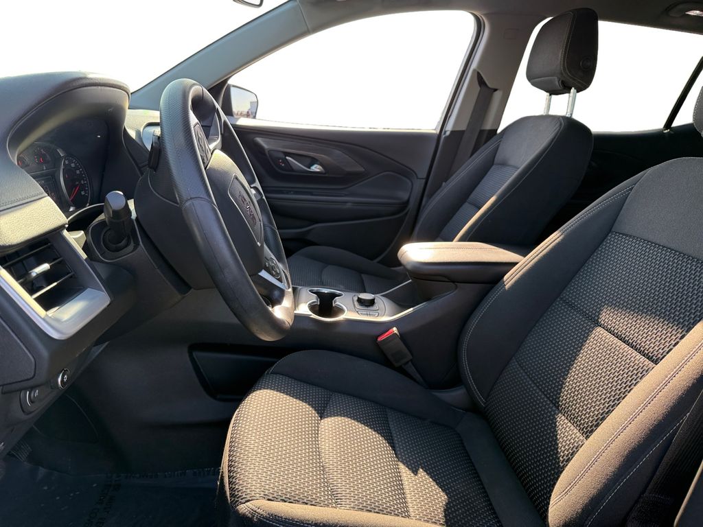 2022 Gmc Terrain SLE photo 9