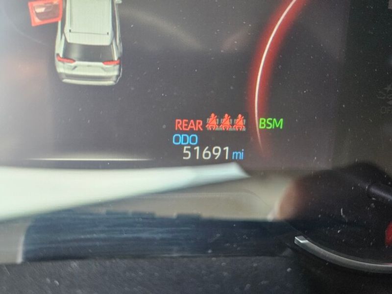 2023 Toyota RAV4 XLE photo 24