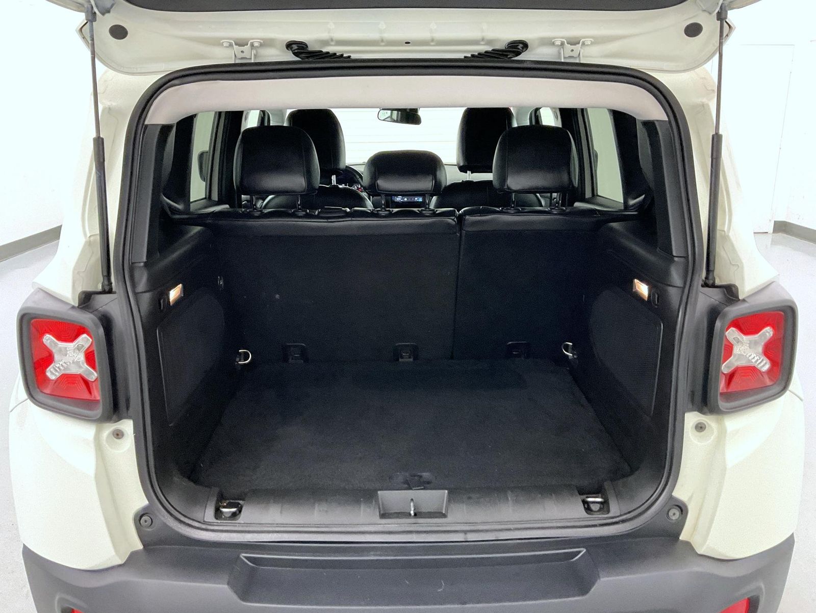 2015 Jeep Renegade Latitude photo 19