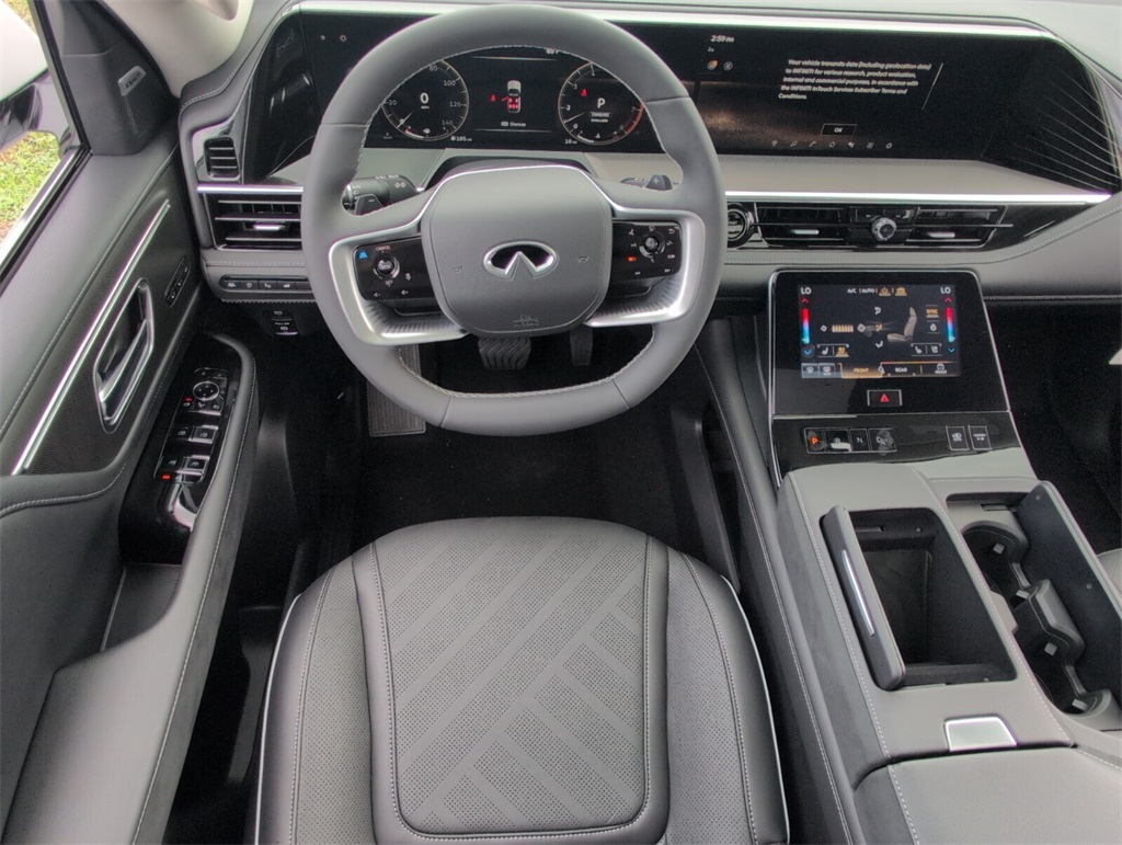 2026 Infiniti QX80 Luxe photo 8