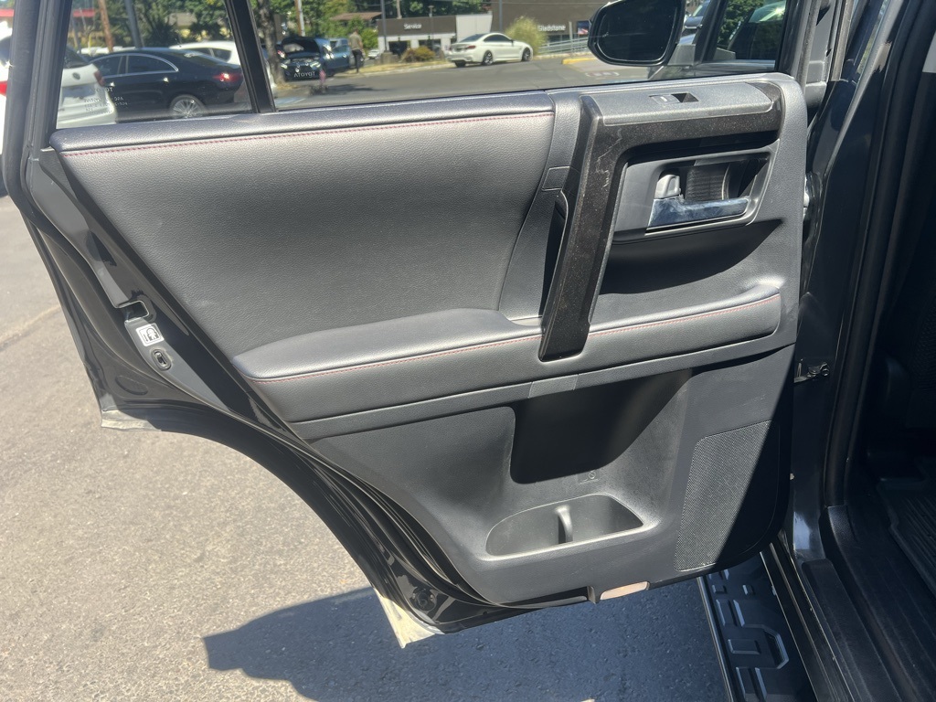 2024 Toyota 4Runner TRD Off-Road photo 18