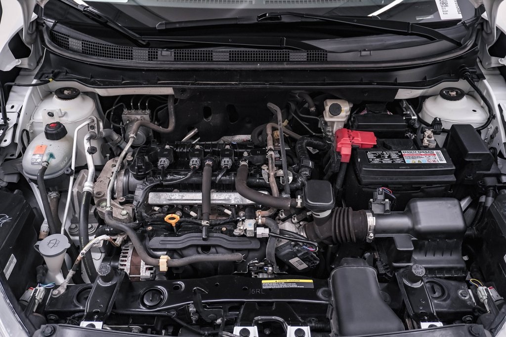 2019 Nissan Kicks SR photo 25