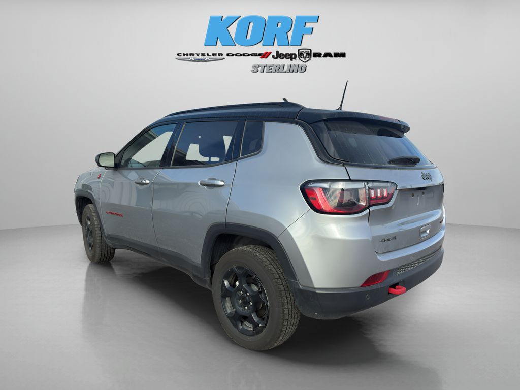 2024 Jeep Compass Trailhawk photo 2