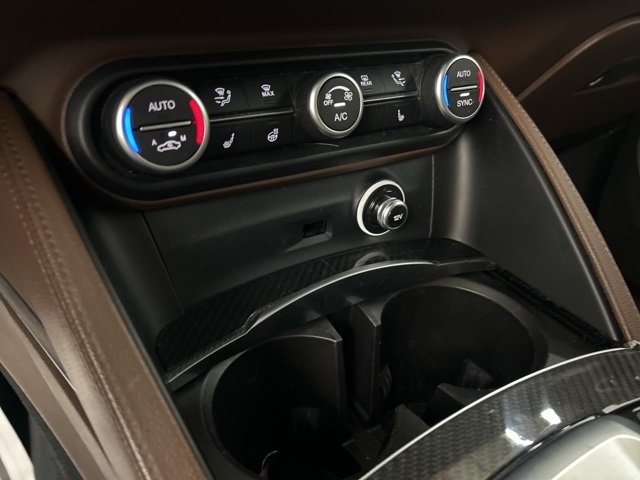 2020 Alfa Romeo Stelvio Ti Sport photo 18