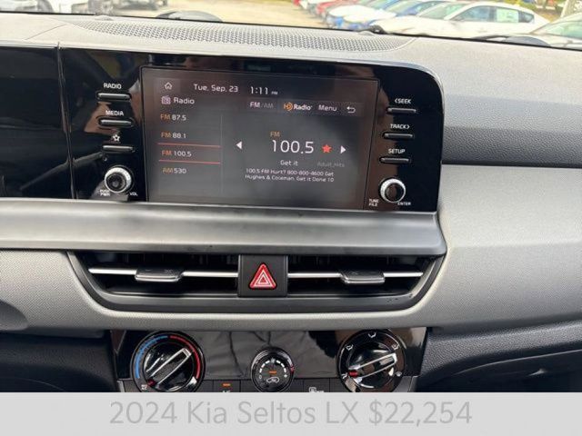 2024 Kia Seltos LX photo 9