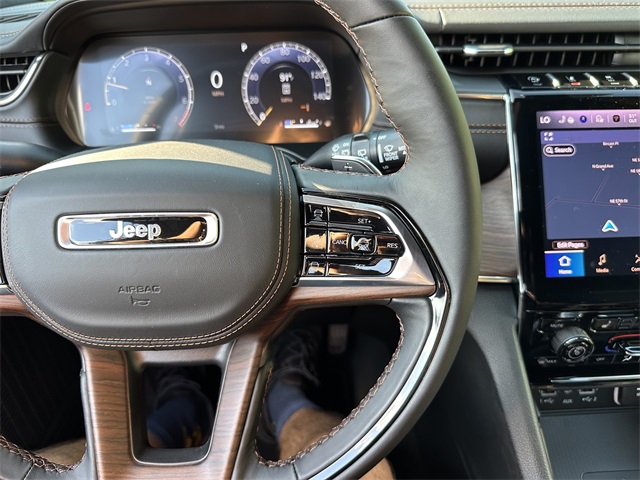 2025 Jeep Grand Cherokee L Summit photo 39