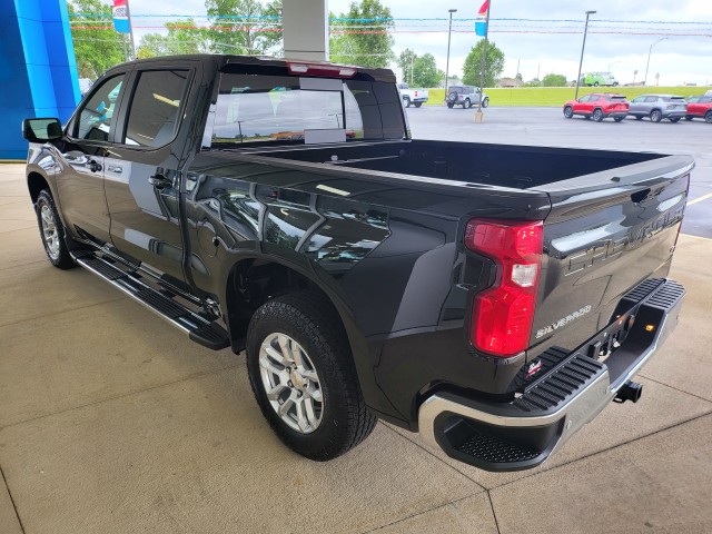 2025 Chevrolet Silverado 1500 LT photo 5