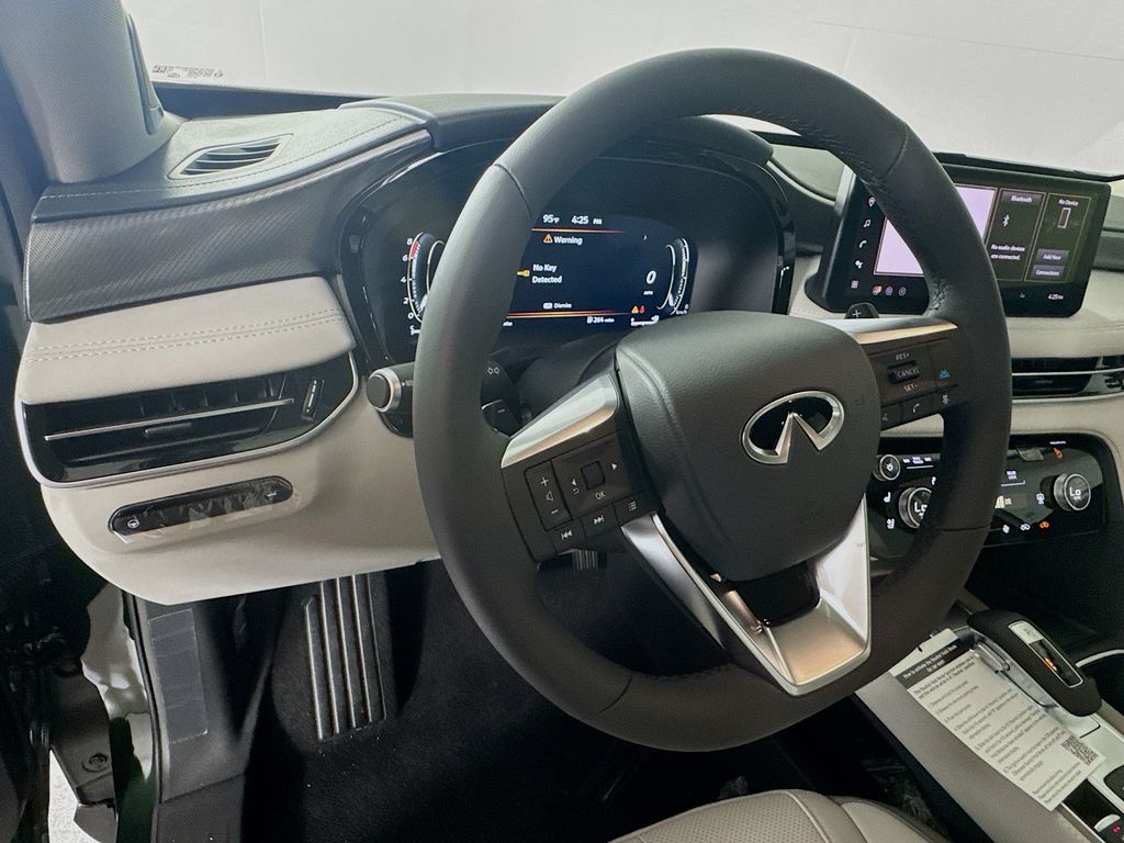 2026 Infiniti QX60 Luxe photo 11