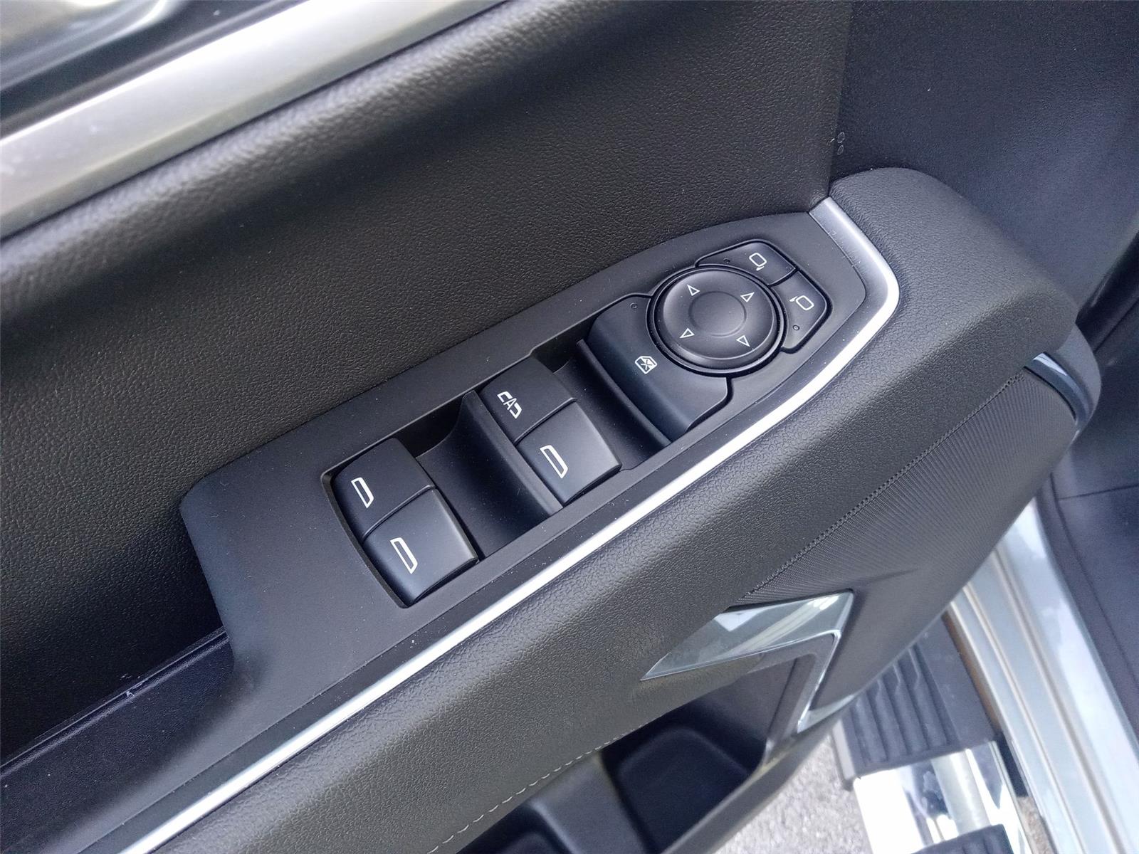 2026 Chevrolet Silverado 1500 LT photo 13