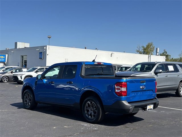2022 Ford Maverick XLT photo 2