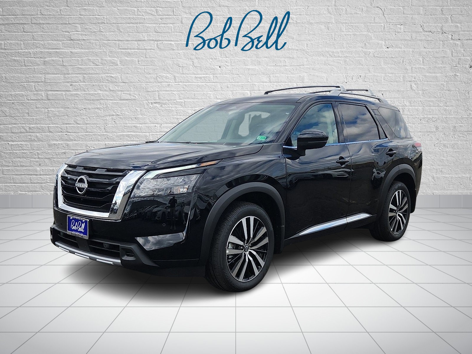 2025 Nissan Pathfinder Platinum photo 2