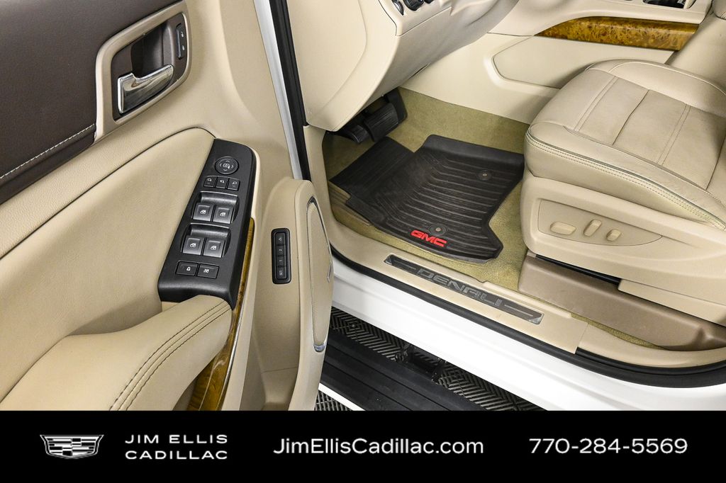 2017 Gmc Yukon Denali photo 4