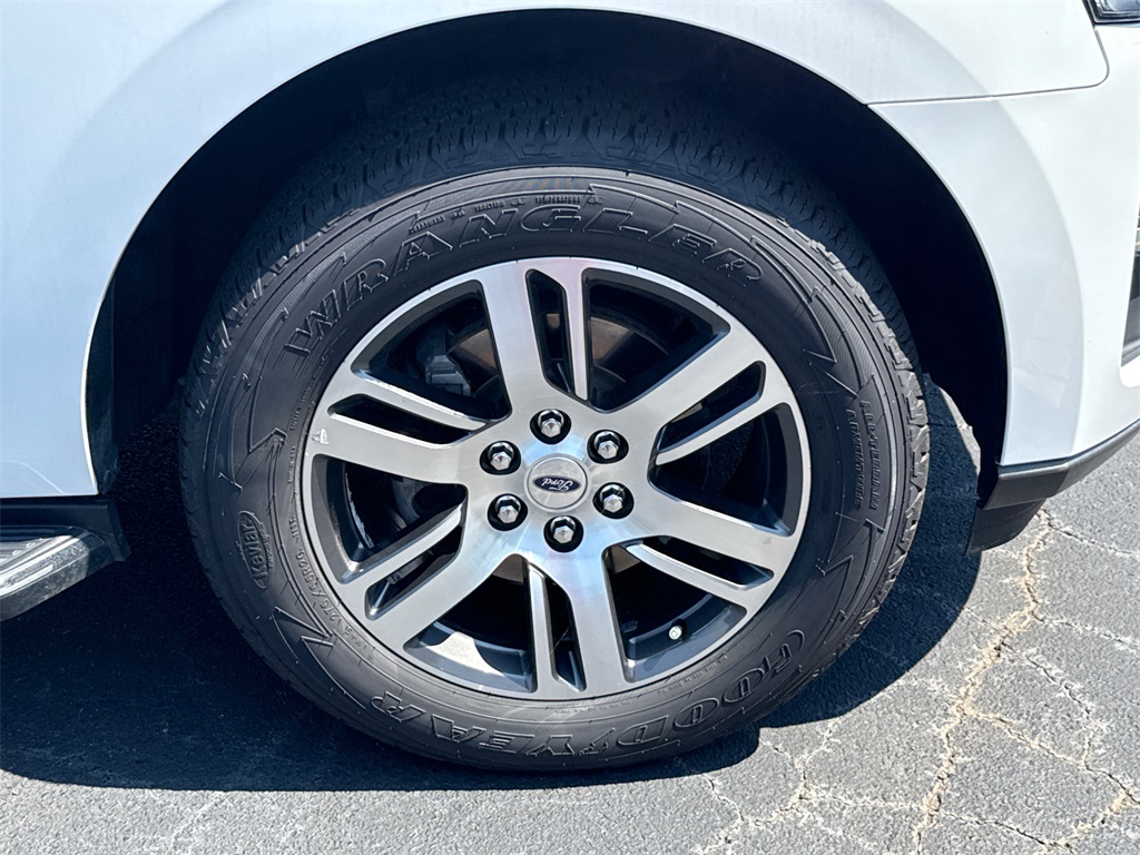 2023 Ford Expedition Limited photo 11
