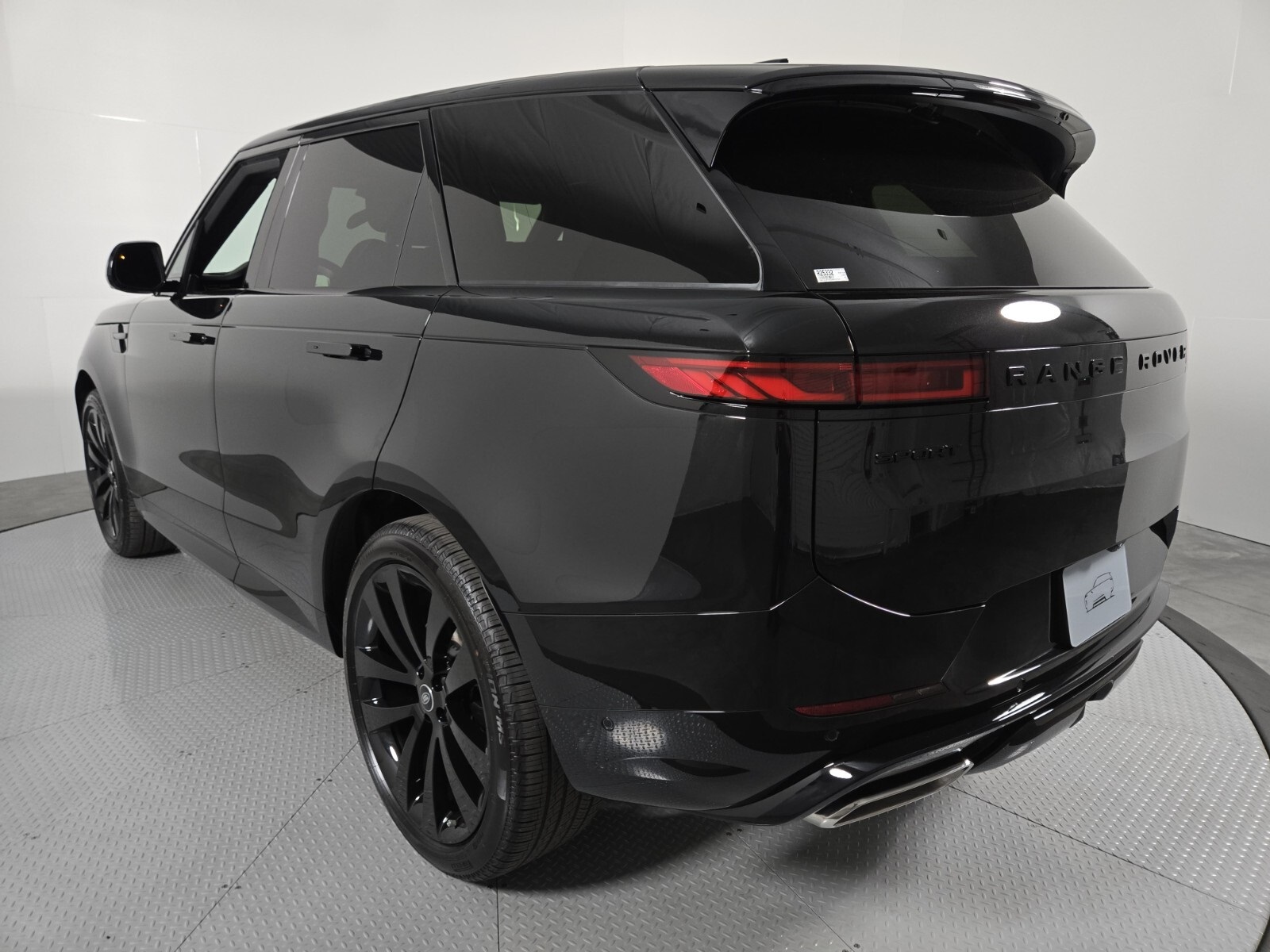 2025 Land Rover Range Rover Sport SE photo 4