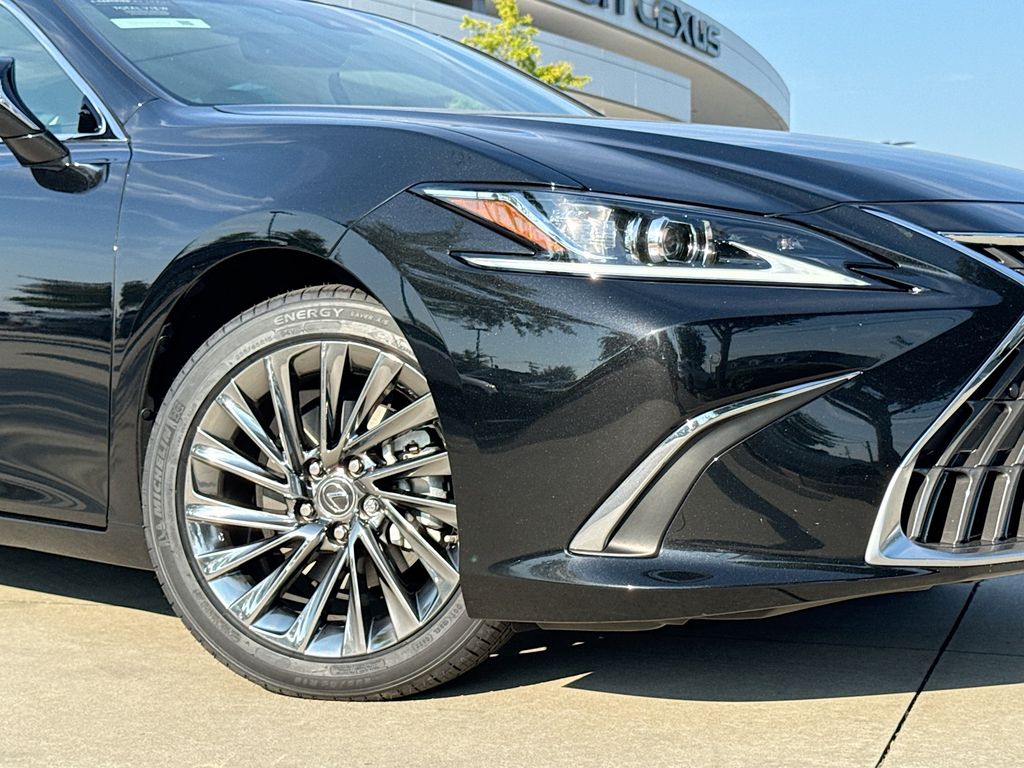 2024 Lexus ES 350 Luxury photo 11