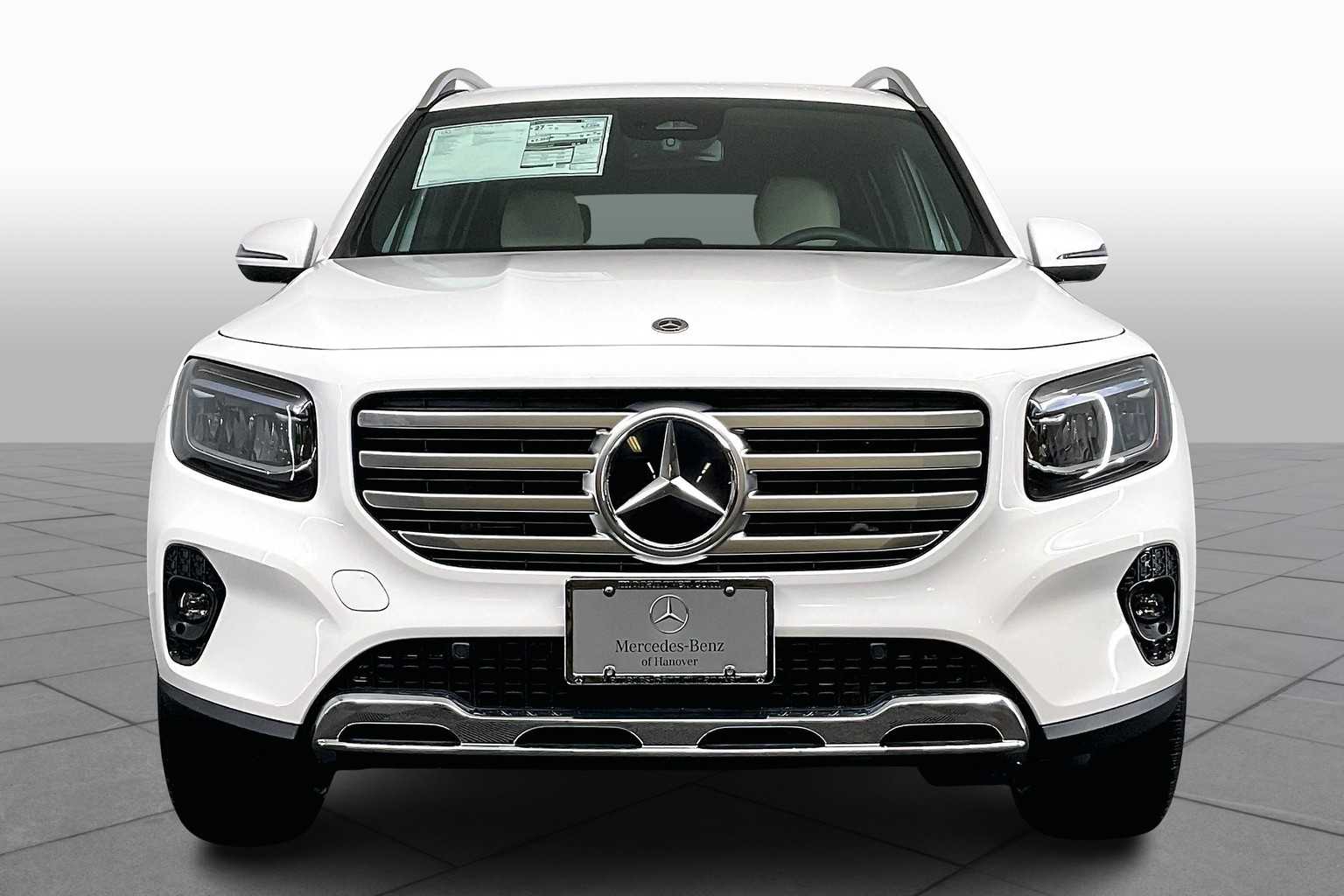 2025 Mercedes Benz GLB 250 4MATIC photo 3