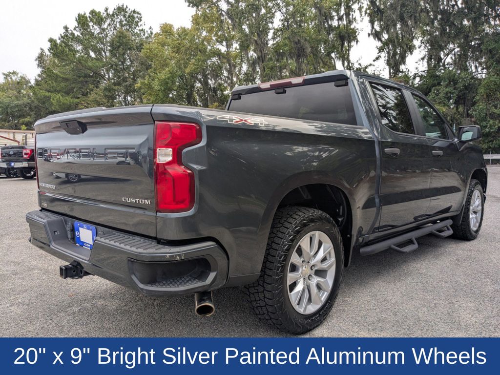 2020 Chevrolet Silverado 1500 Custom photo 2