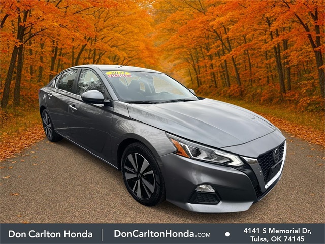 2022 Nissan Altima SV's photo