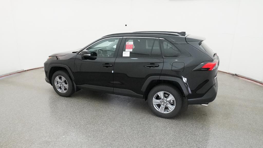 2025 Toyota RAV4 XLE photo 11