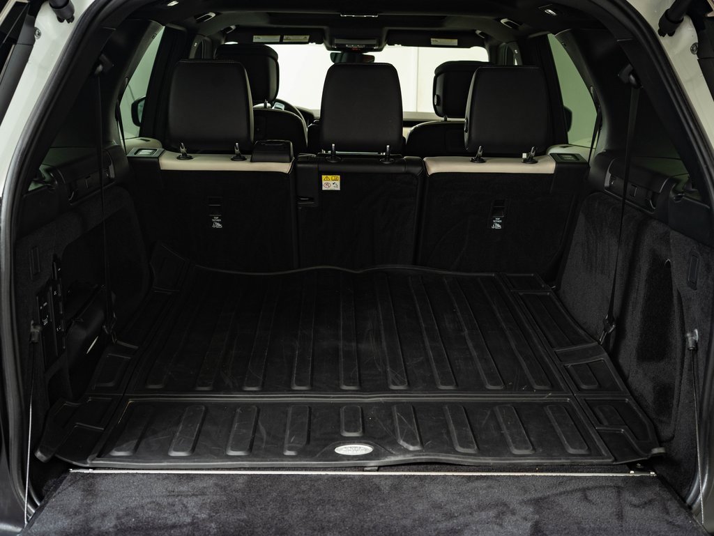2023 Land Rover Discovery S R-Dynamic photo 15