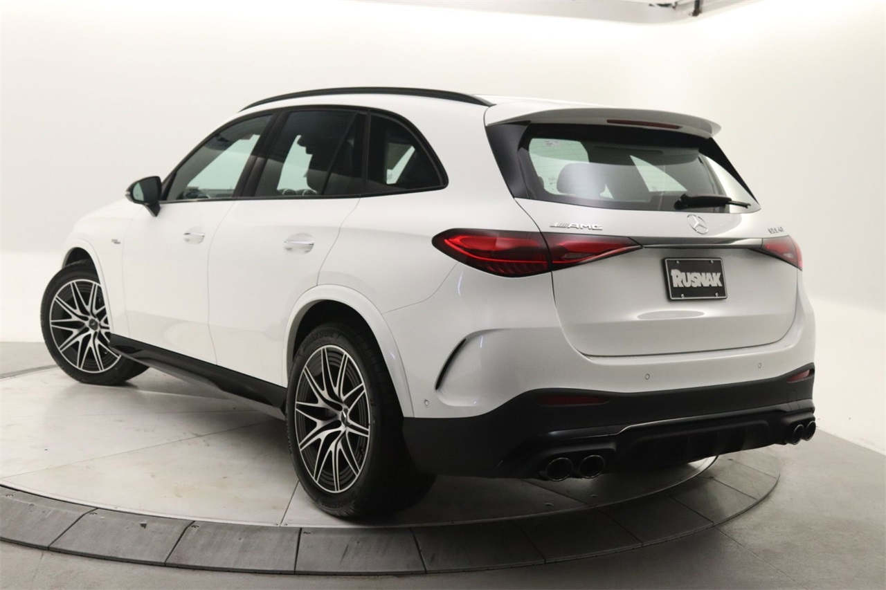 2025 Mercedes Benz GLC 43 AMG 4MATIC photo 2