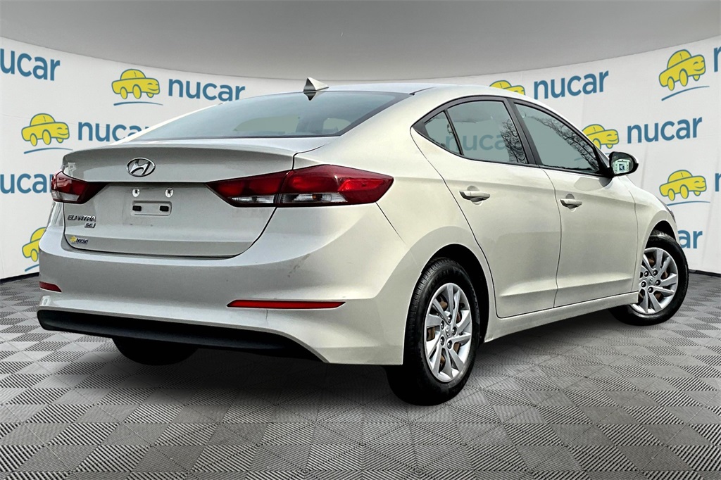 2017 Hyundai Elantra SE photo 6