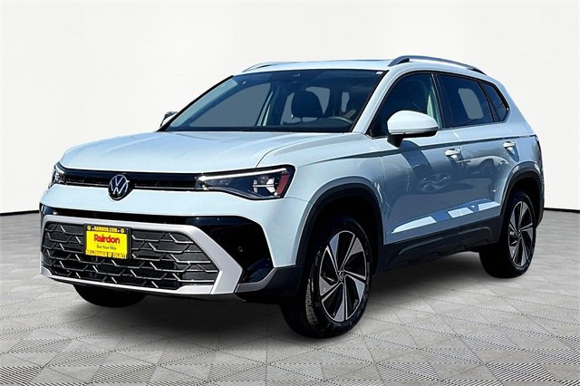 2025 Volkswagen Taos SE photo 2