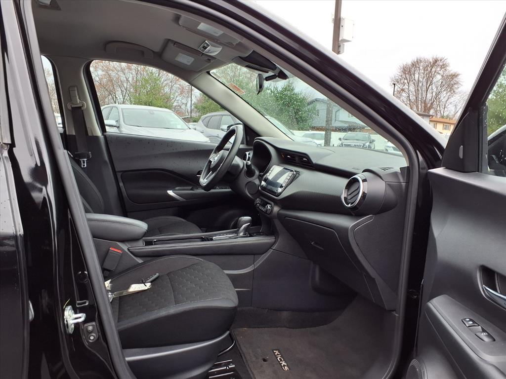 2021 Nissan Kicks SV photo 4