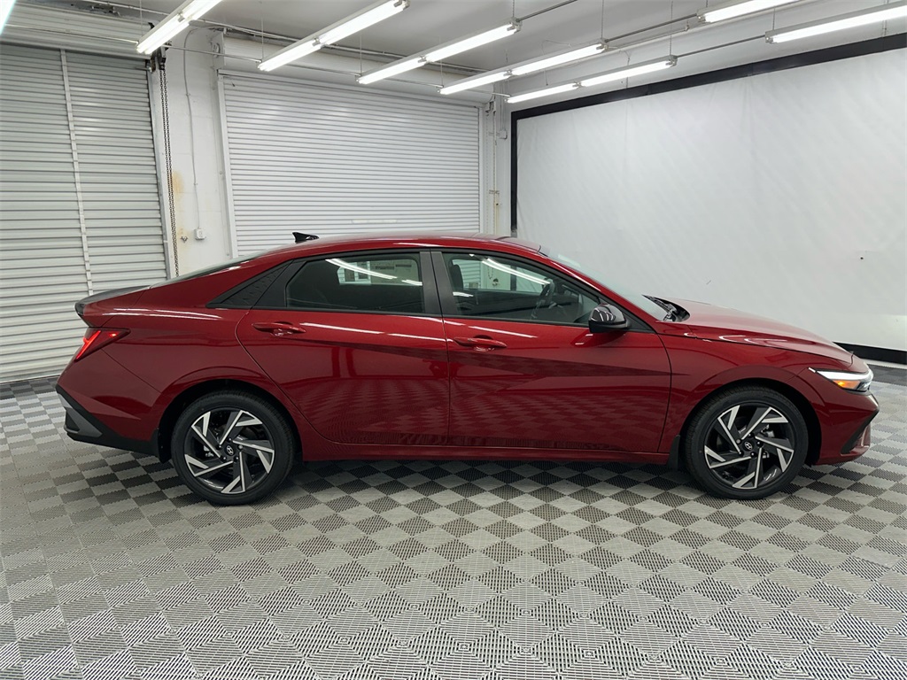 2025 Hyundai Elantra Hybrid SEL Sport photo 6