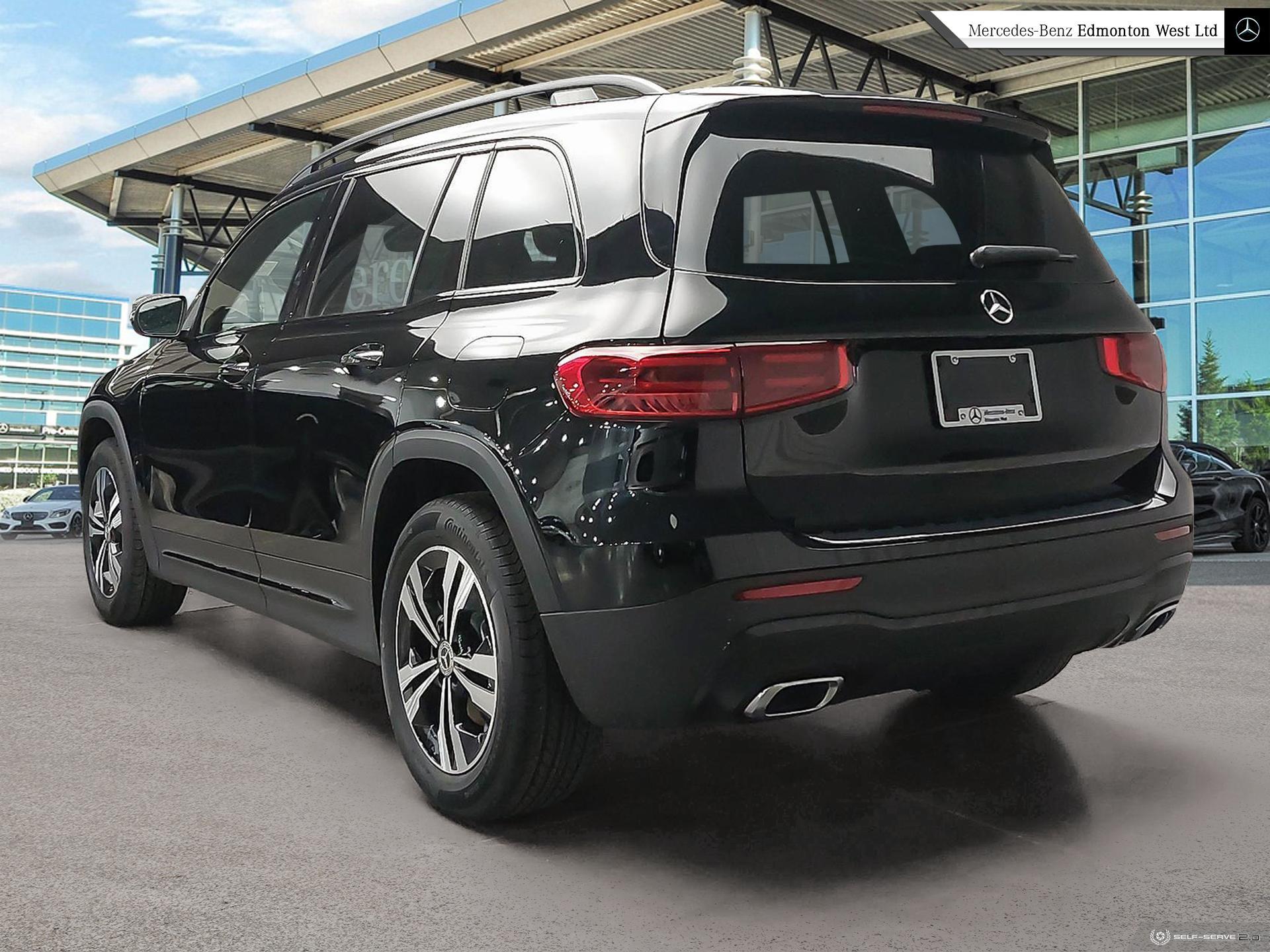 2025 Mercedes Benz GLB 250 4MATIC photo 2