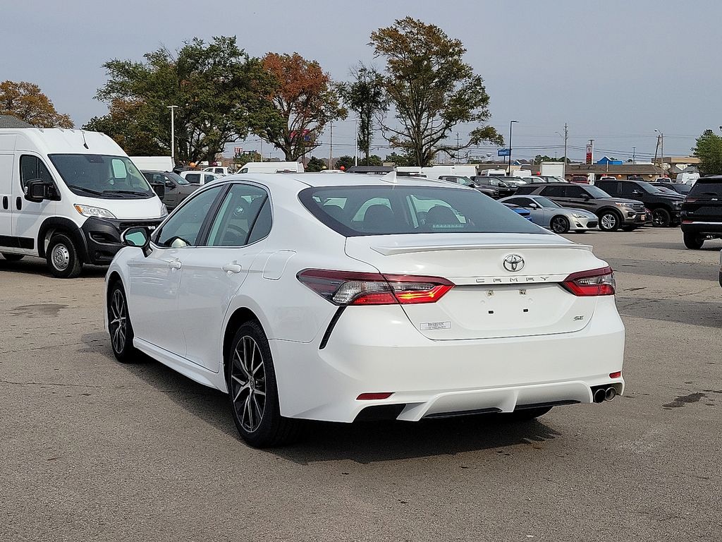 2024 Toyota Camry SE photo 4