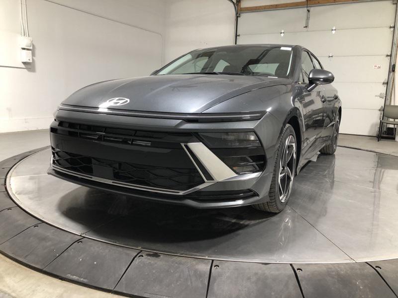 2026 Hyundai Sonata SEL Sport photo 3