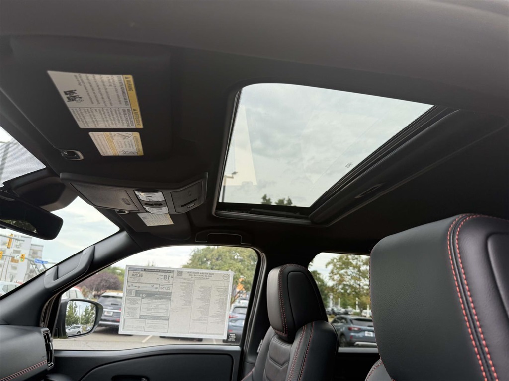 2026 Nissan Frontier Crew Cab PRO-4X photo 4