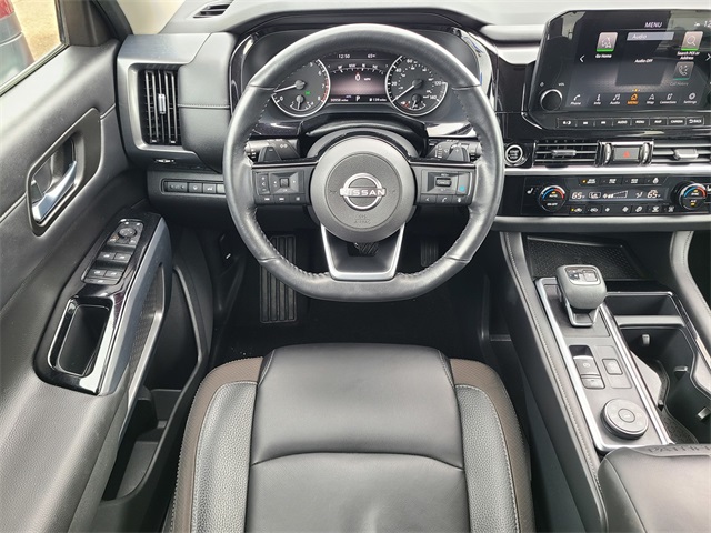 2023 Nissan Pathfinder SL photo 25