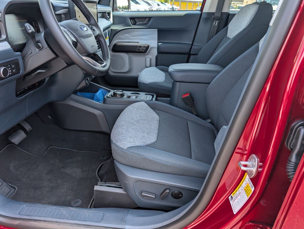 2025 Ford Maverick XLT photo 4