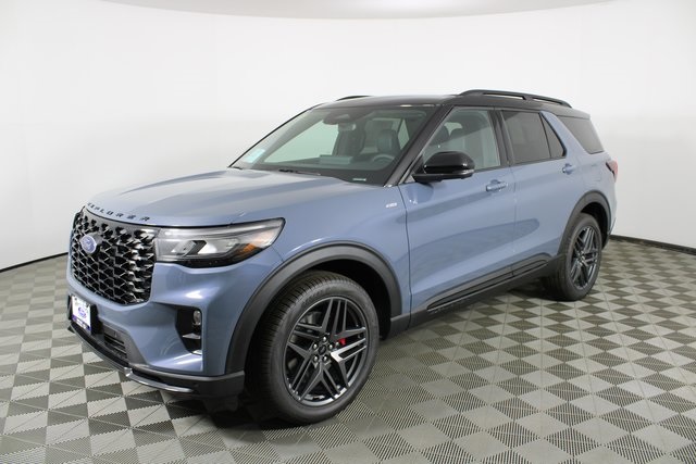 2025 Ford Explorer ST-Line photo 3
