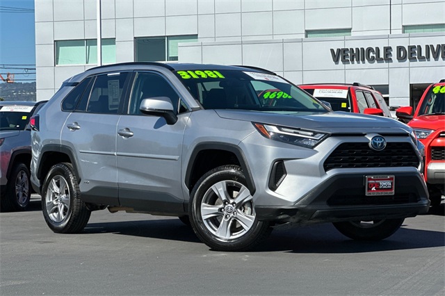 Used 2023 Toyota RAV4 LE with VIN 4T3MWRFV9PU086907 for sale in Northfield, Minnesota
