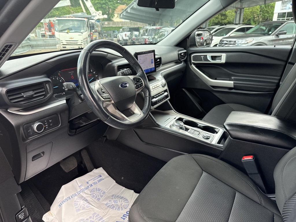 2022 Ford Explorer XLT photo 17