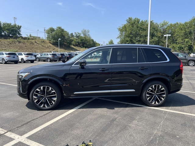 2026 Volvo XC90 Plus photo 3